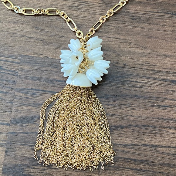 Beautiful necklace - Picture 5 of 8